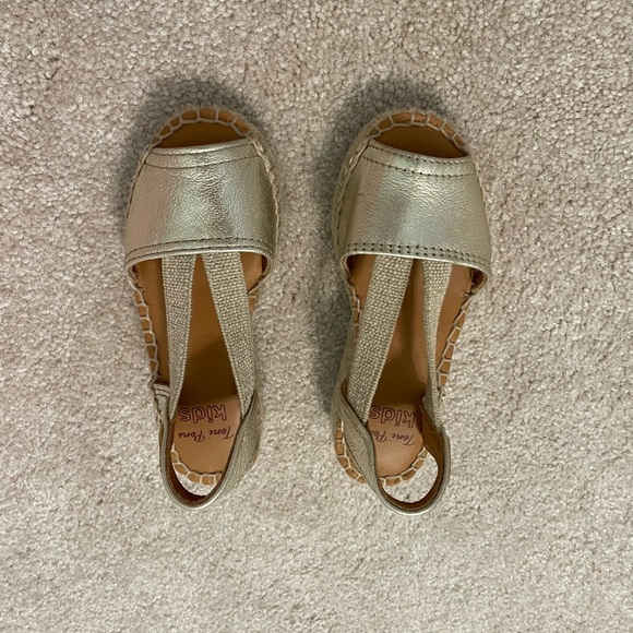 NEW Kids Espadrilles - Picture 5 of 5